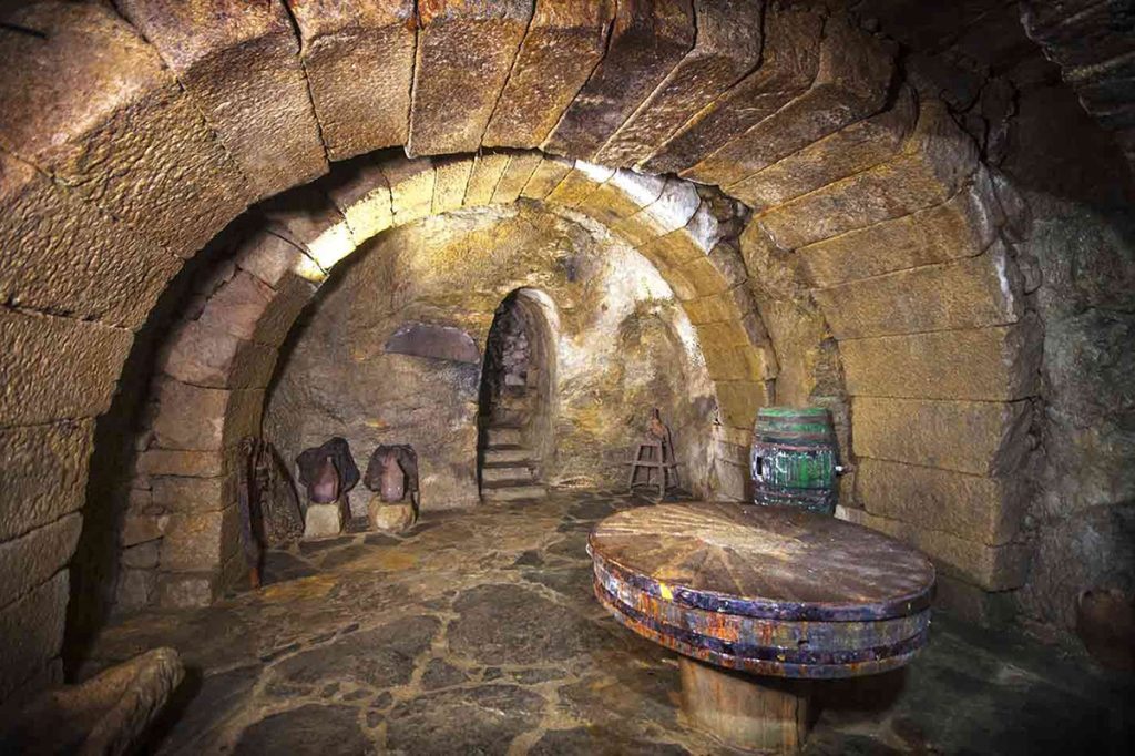 Bodega histórica de Fermoselle, Arribes del Duero, Zamora