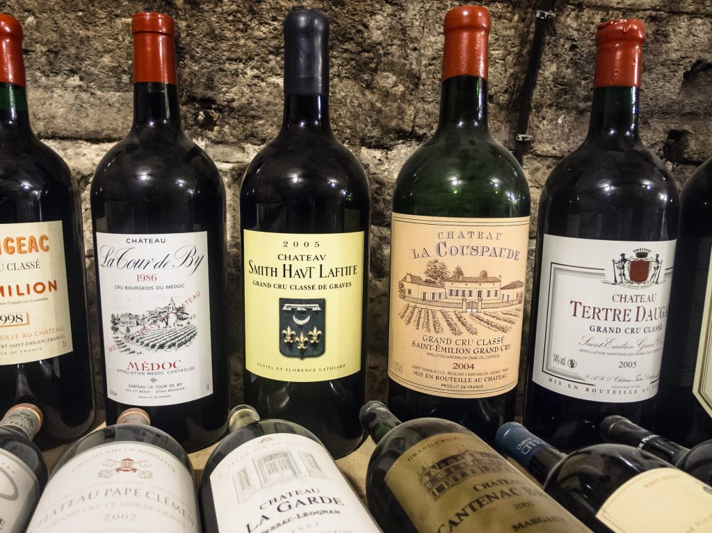 Botellas de vino de Burdeos