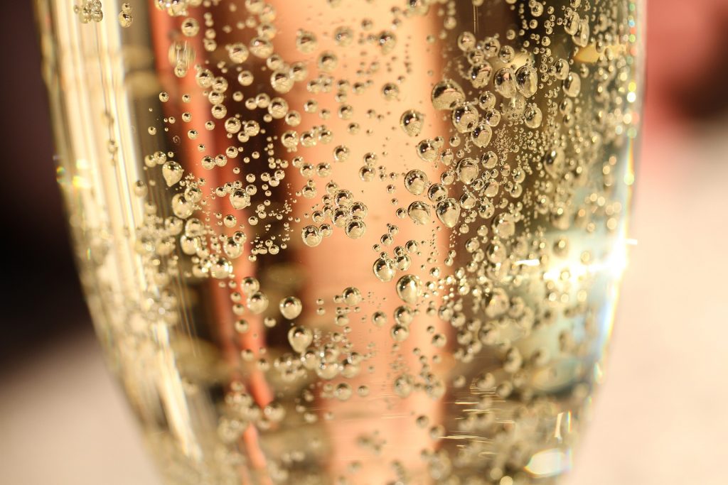 Burbujas de copa de cava