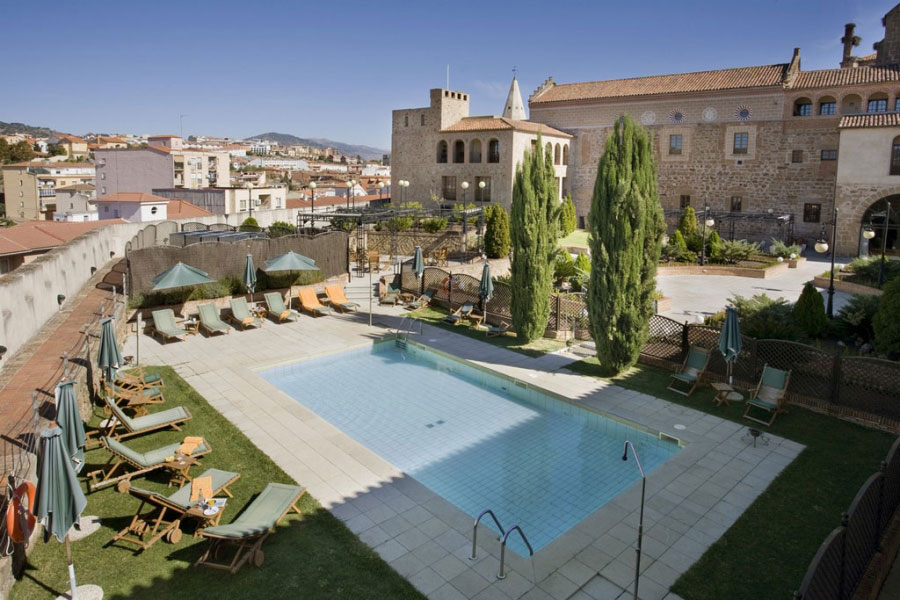 Vista exterior del Parador de Plasencia, Cáceres