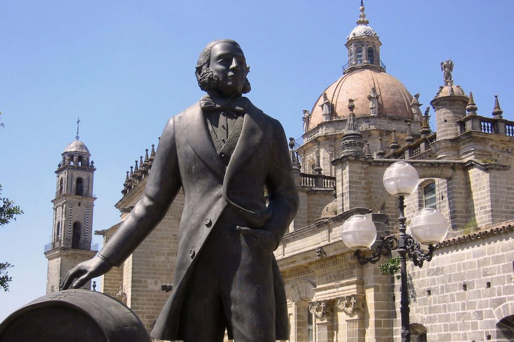 Estatua junto a Catedral de Jerez de la Frontera