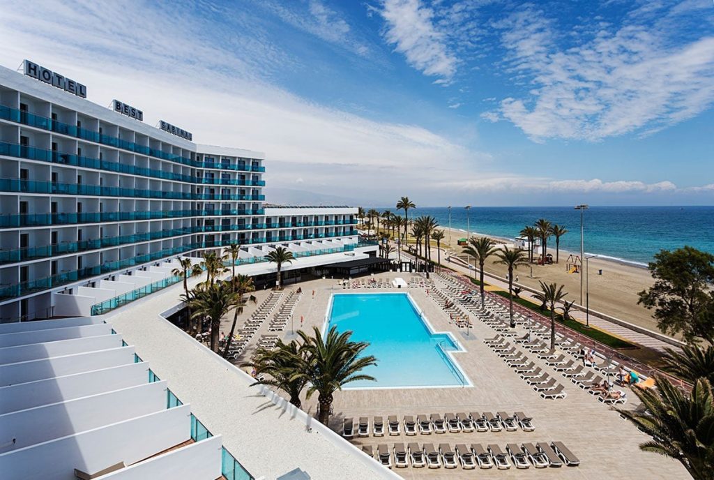 Vista de piscina de Hotel Sabinal Best, en Roquetas de Mar, Almería