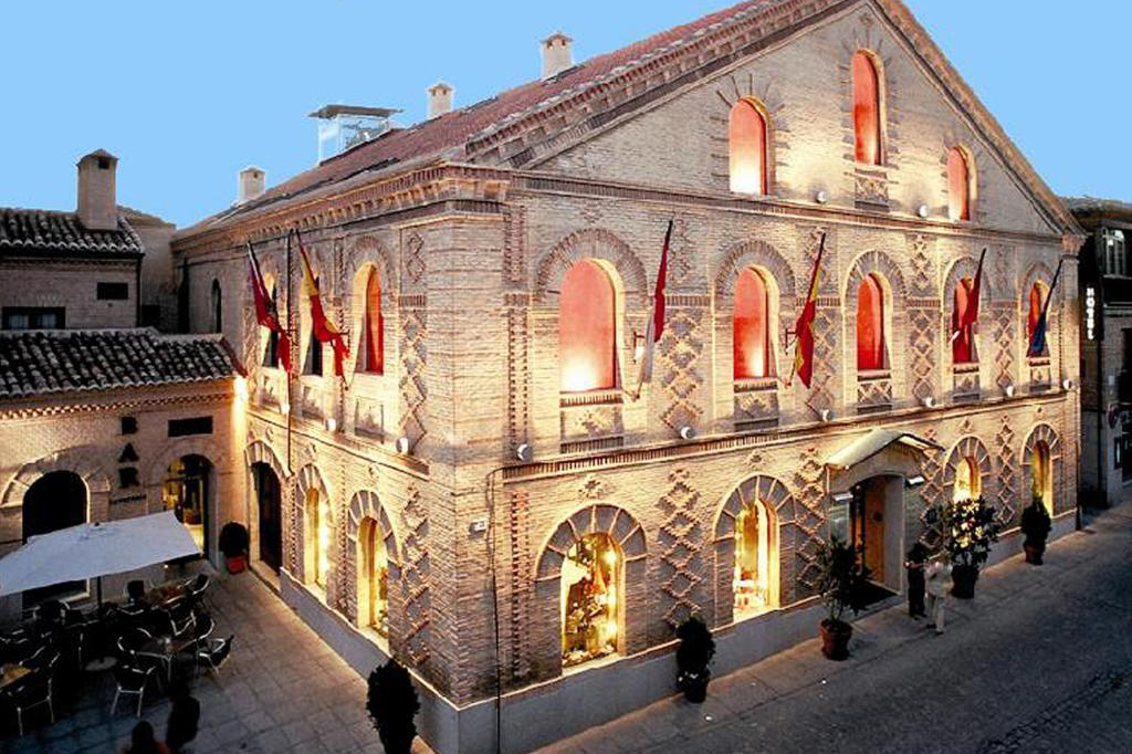 Fachada del Hotel San Juan de los Reyes, en Toledo