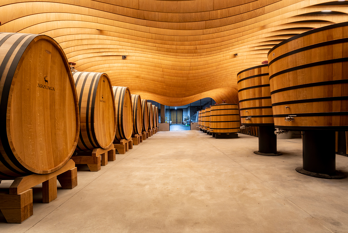 Sala de elaboración de Bodegas Arzuaga, Ribera del Duero