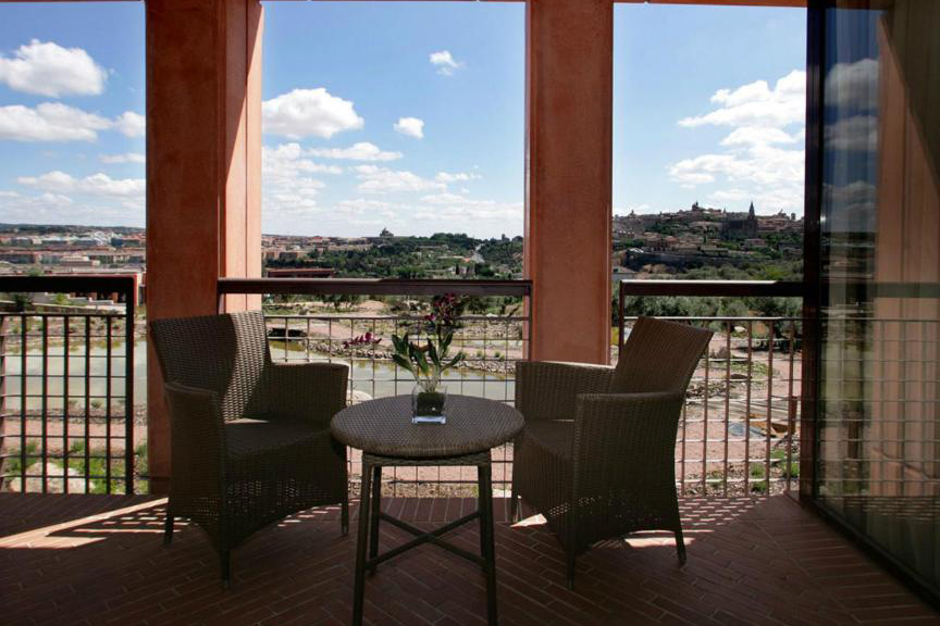 Terraza de habitación del hotel Cigarral El Bosque, en Toledo