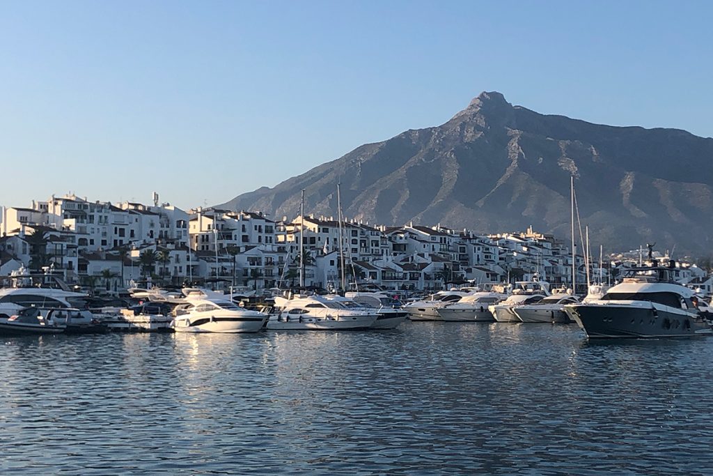 Barcos en Puerto Banús, Marbella, Málaga