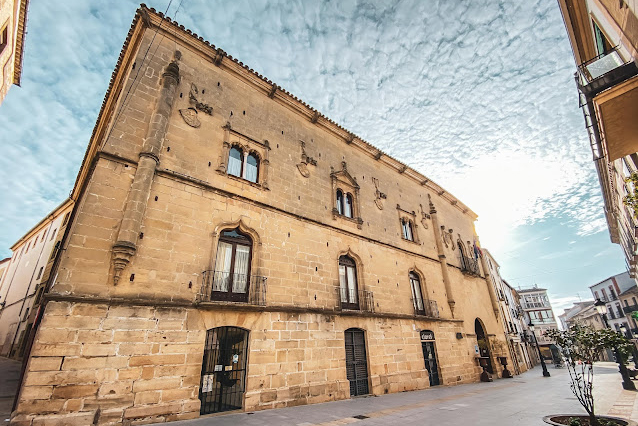 Fachada de hotel palacio de los Salcedo, en Baeza, Jaén