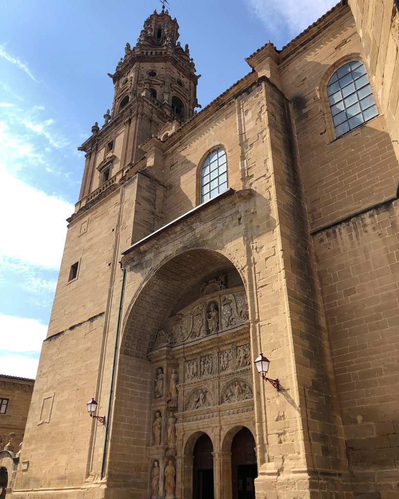 Fachada de iglesia de Santo Tomás en Haro, La Rioja