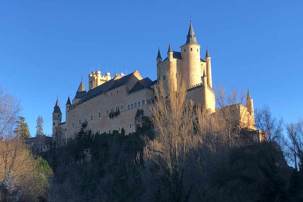 Vista panorámica del alcázar de Segovia