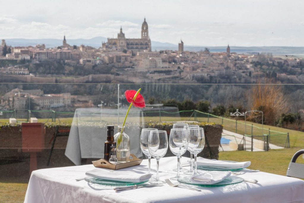 Terraza del restaurante del Parador de Segovia